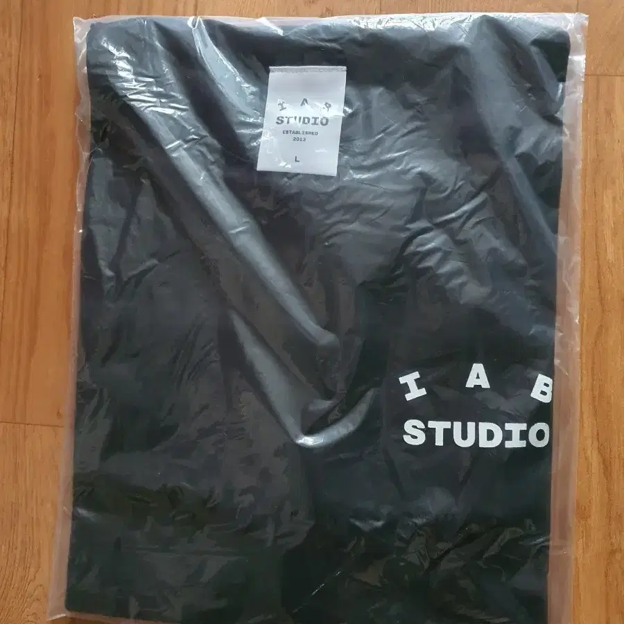 IAB STUDIO 반팔티 블랙 L