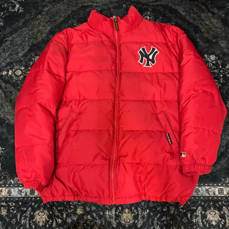 MLB 90s 뉴욕 양키스 패딩 점퍼 레드