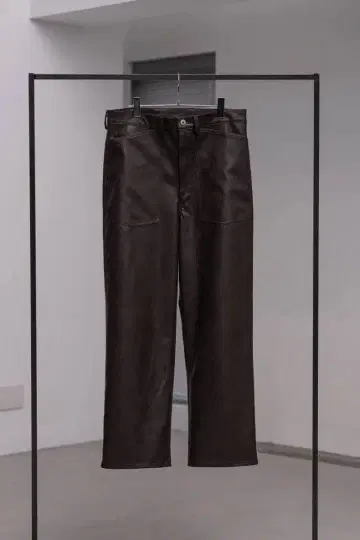 pry 슈 LEATHER TROUSERS TAUPE BROWN