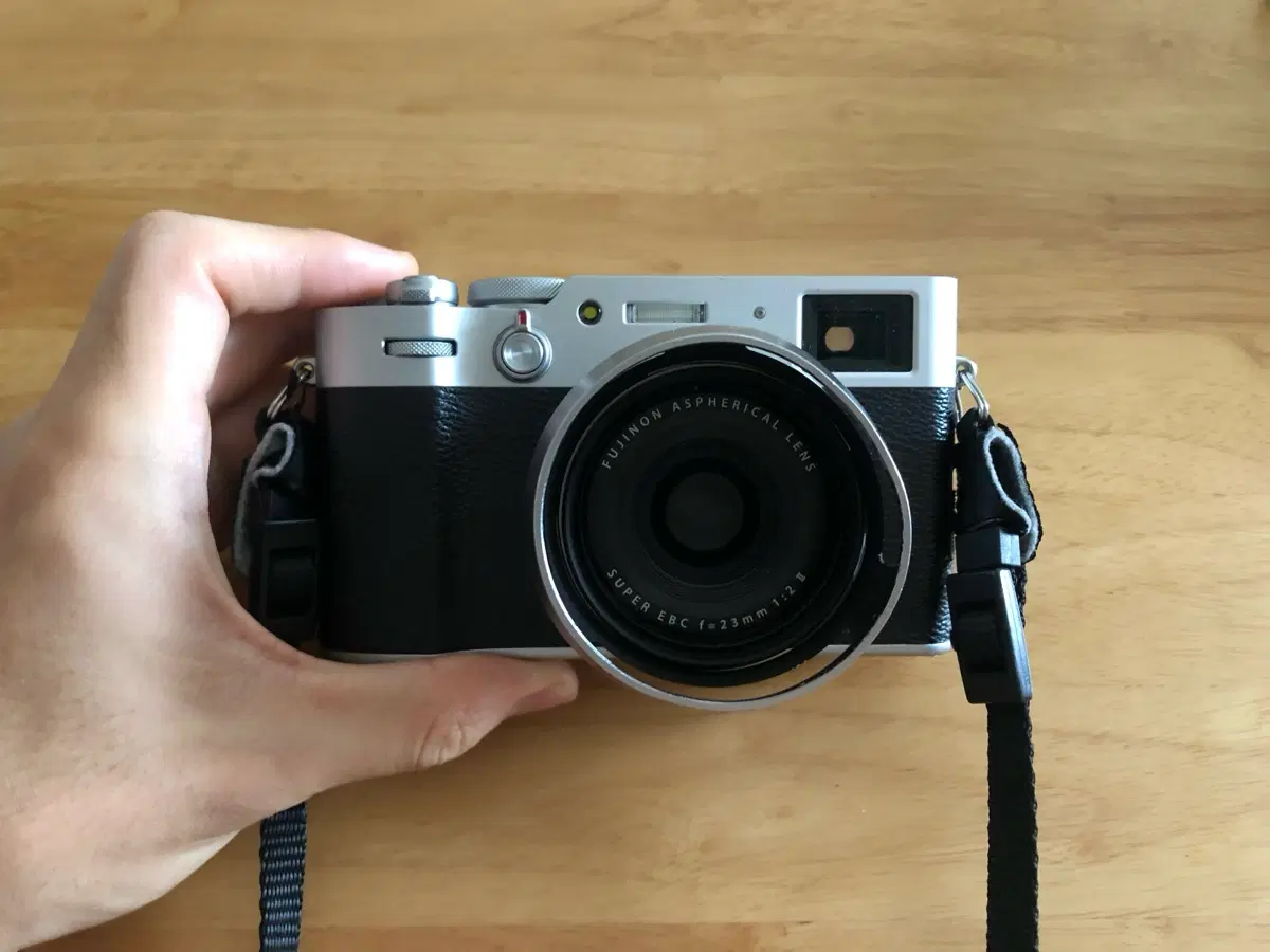 후지필름 X100V