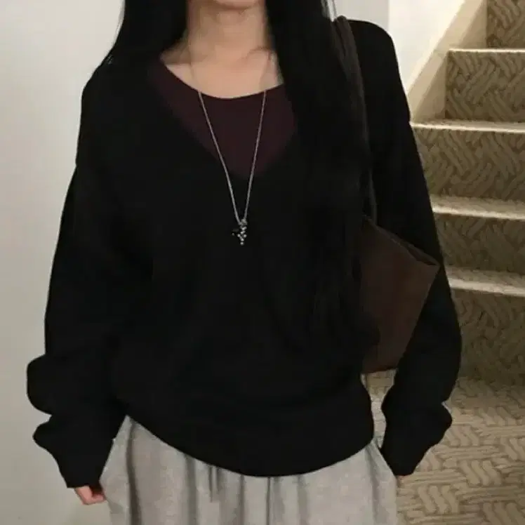 >네고 완전 가능<통통 브이넥 니트 팝니다!