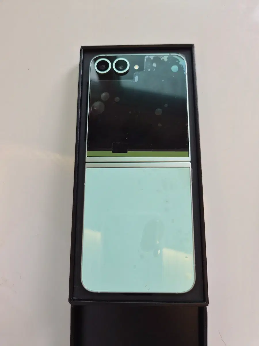 (올수리, 사실상 새거)갤럭시 Z 플립6 민트 256GB