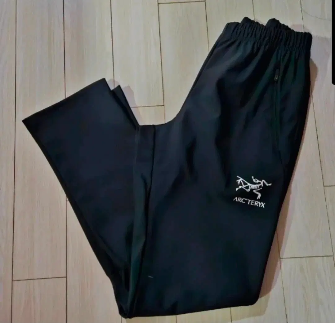 아크테릭스 블랙 기모 바지