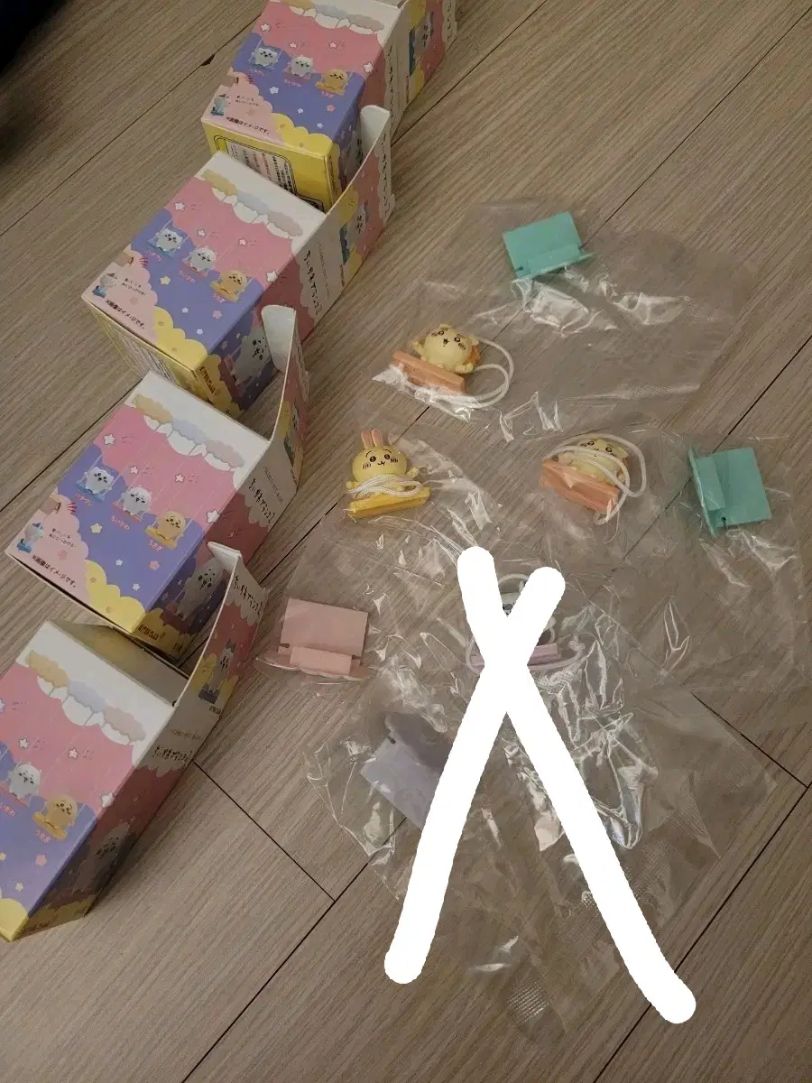 먼작귀 그네 피규어