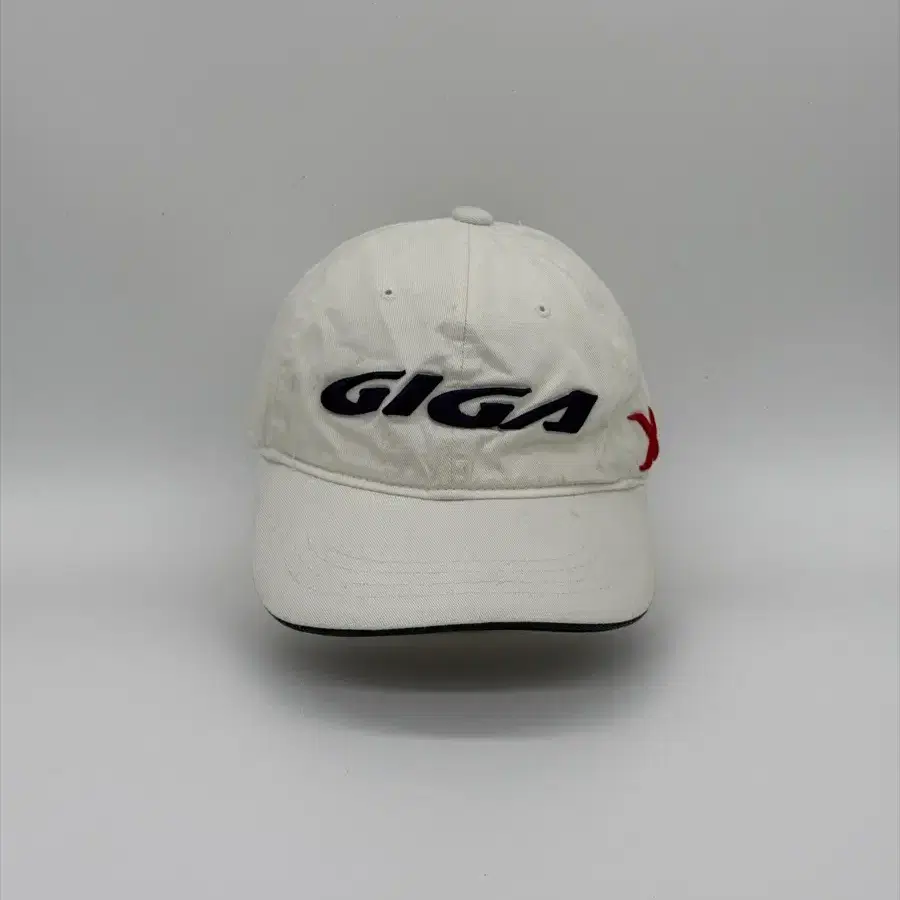 [F] GIGA GOLF 기가 골프 빈티지 로고 화이트 볼캡 모자