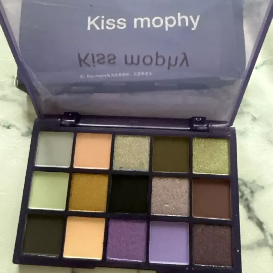 Kiss mophy 아이섀도우 팔레트