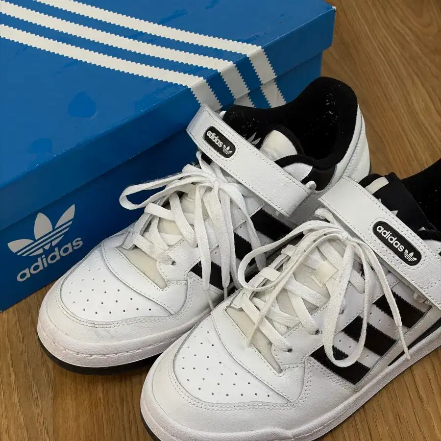 아디다스 포럼 84 로우 화이트 블랙 275