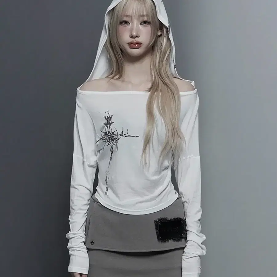 에트오소메 레터링 후드 롱슬리브