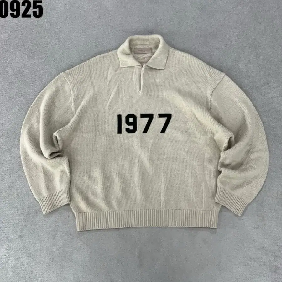에센셜 1977 니트 롱슬리브 폴로 위트 L
