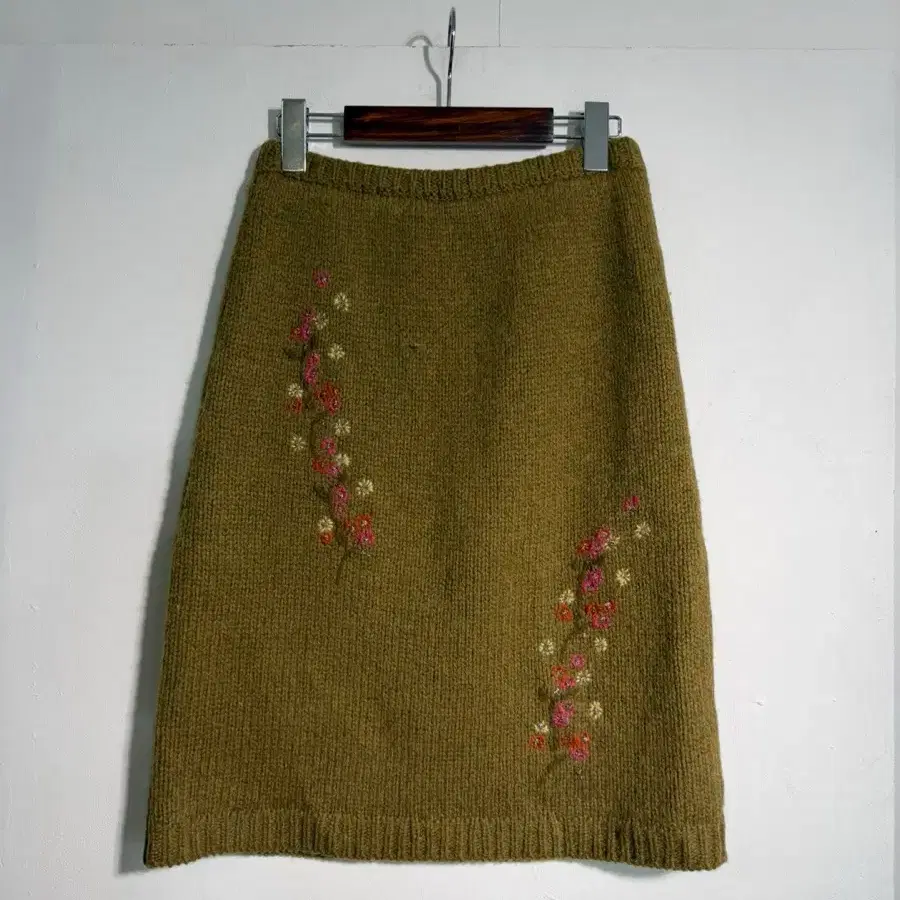 Wool 100% flower skirt 26 D191