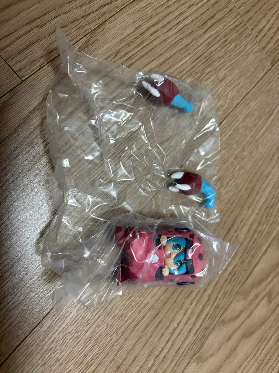 미쿠 건담 가챠 하츠네 미쿠