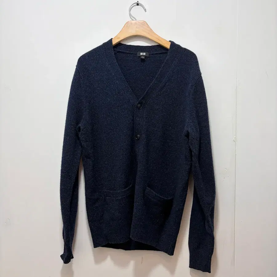 Uniqlo 유니클로 브이넥 가디건 네이비 (남성M, 여성free)