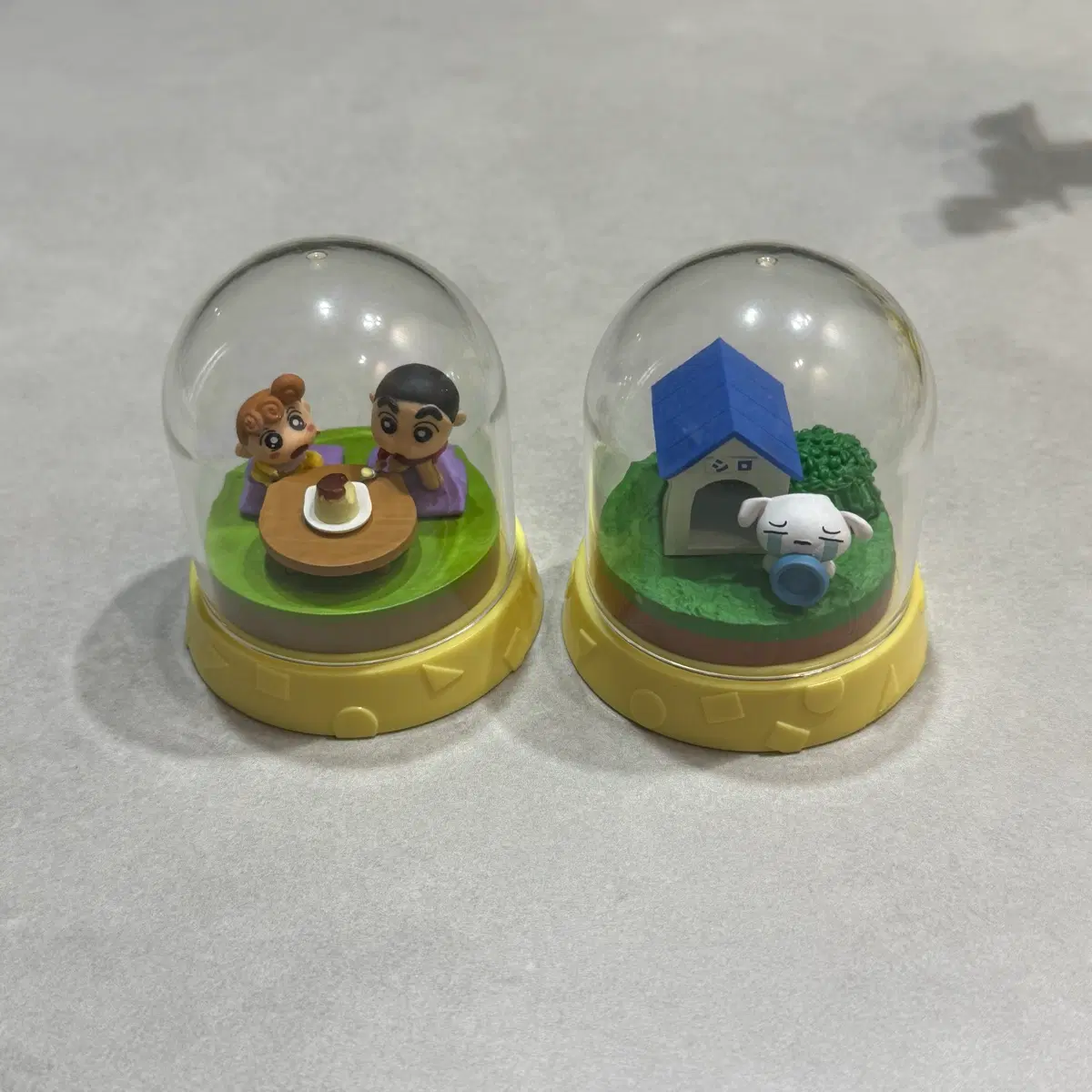 짱구 테라리움 리멘트 피규어 가챠 짱아 흰둥이 2개 일괄
