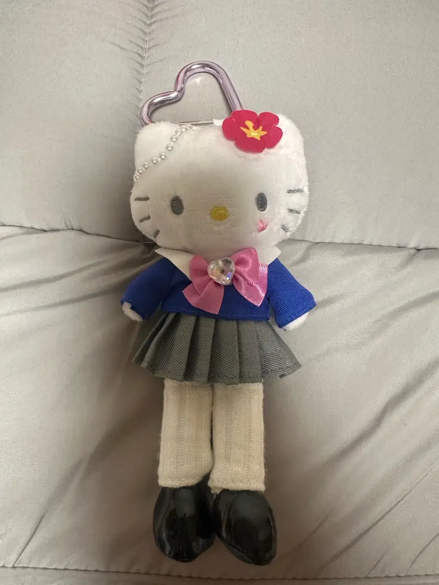 산리오 롱다리 교복 키티 키링