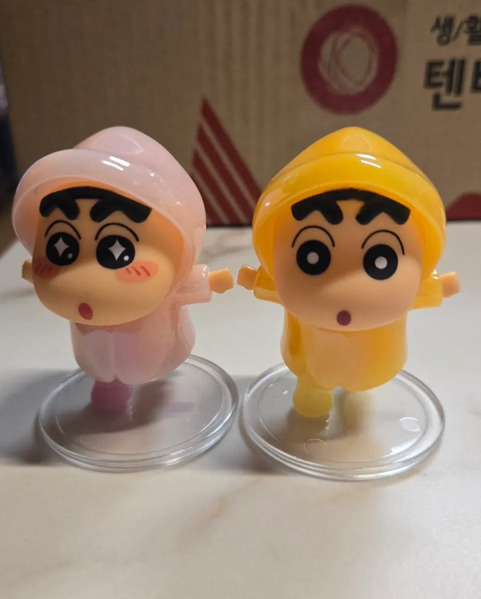 짱구 우비피규어 핑크 옐로우 2종일괄