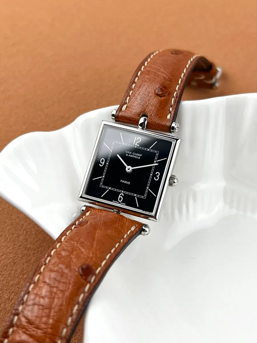 Van Cleef & Arpels classique Square watch UNISEX