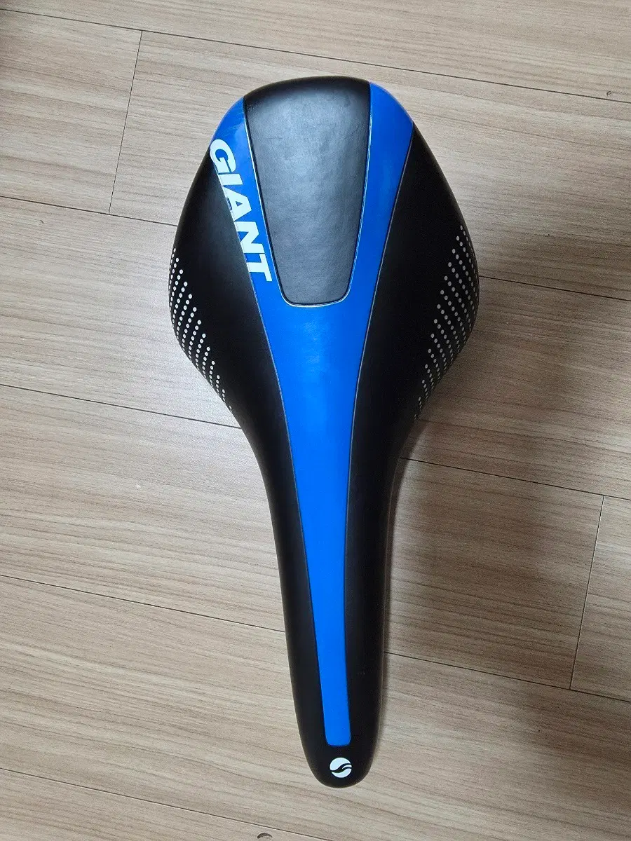 자이언트 로드 안장