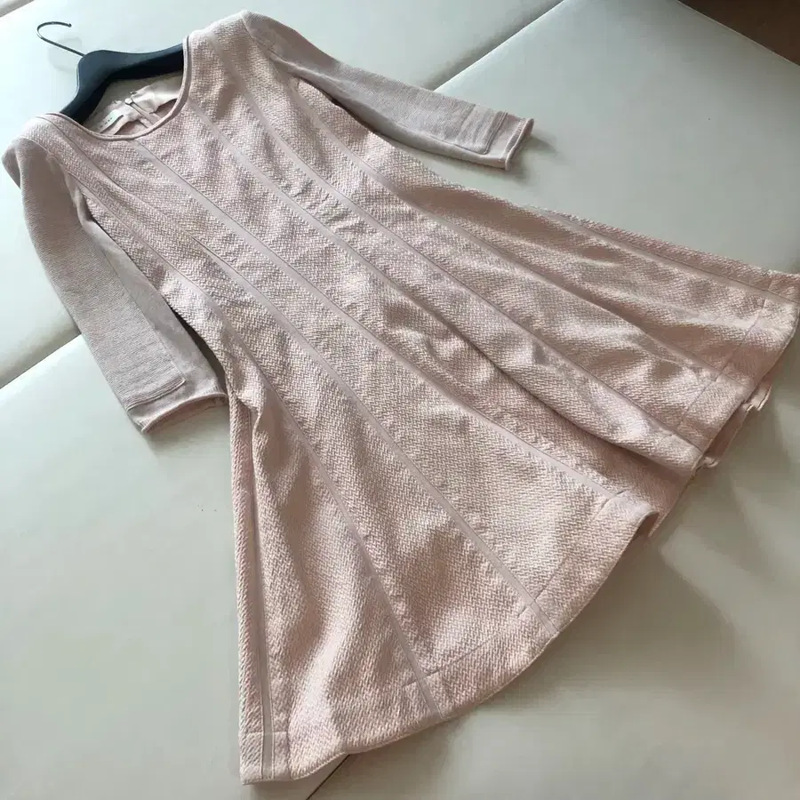 미샤 핑크 플레어 공주풍 조직감 원피스 하객룩 결혼식 MICHAA
