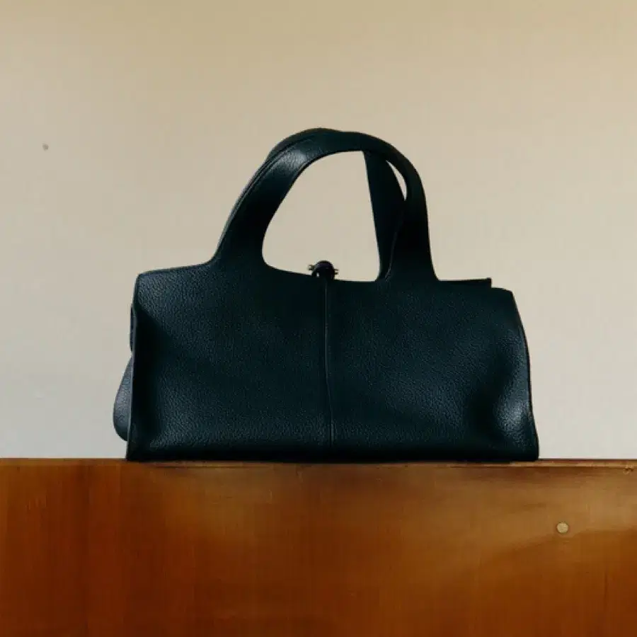 아뜰리에 드 루멘 BATO TOTE BAG (SOFT BLACK)