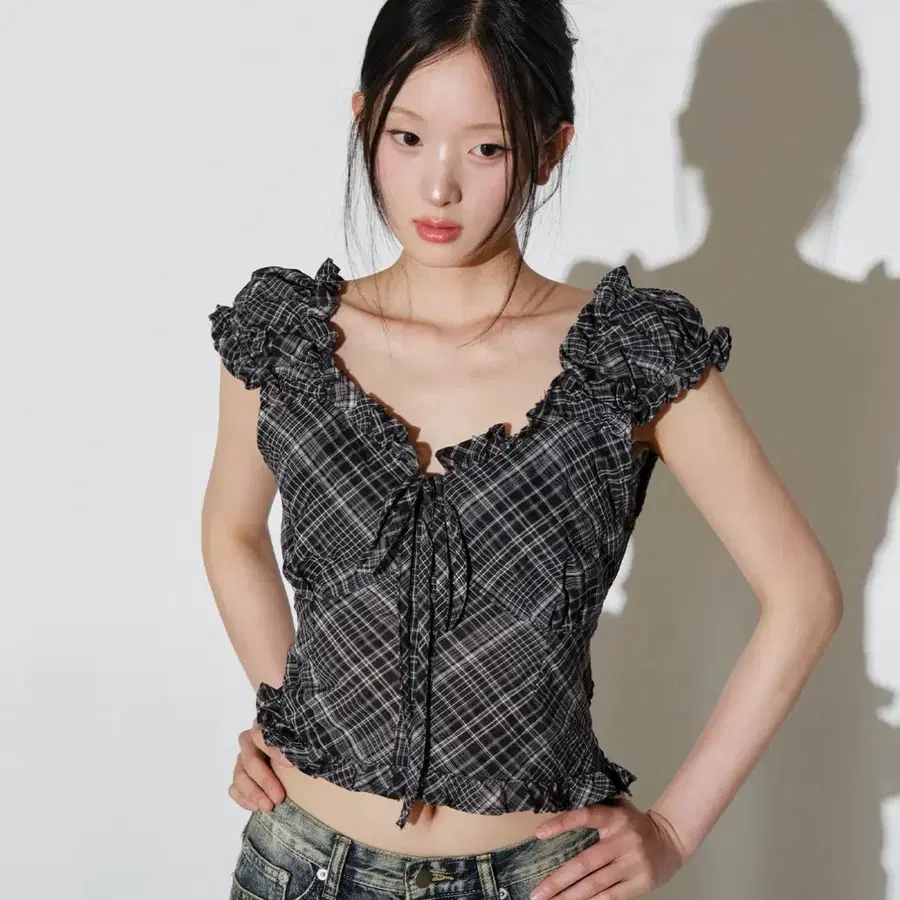 헬레네파리스 스퀘어넥 셔링 코르셋 프릴 탑 [블랙 체크]