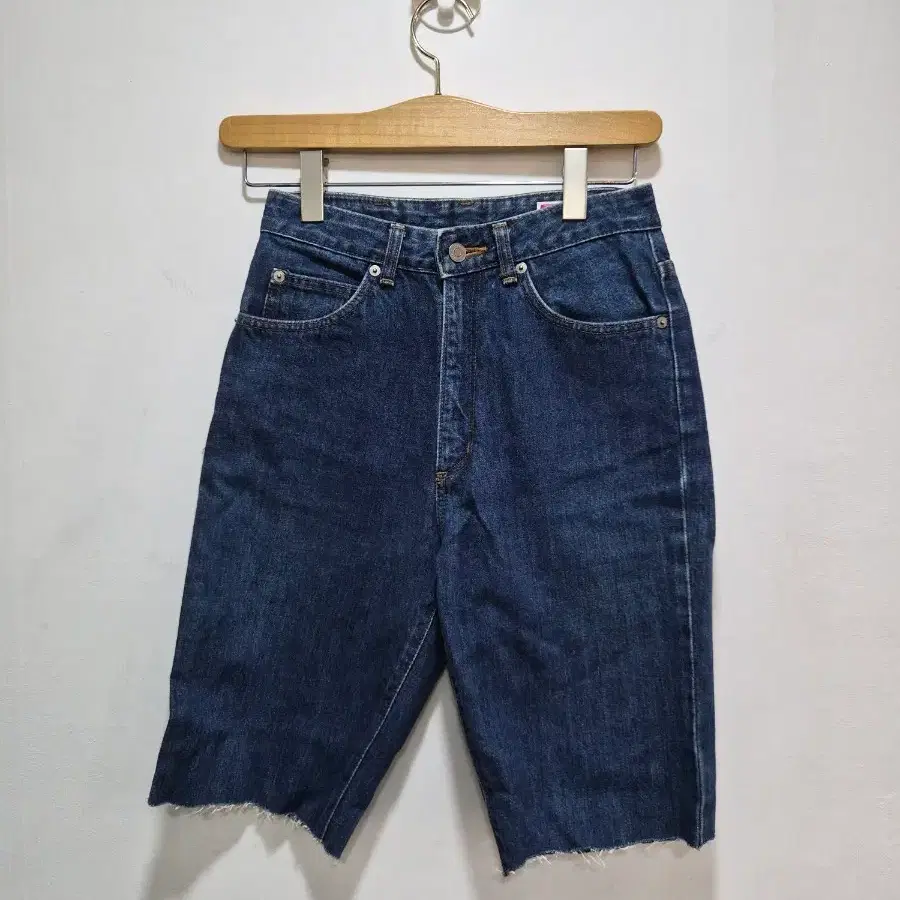 29) Wrangler 랭글러 컷팅 데님 쇼츠 팝니다