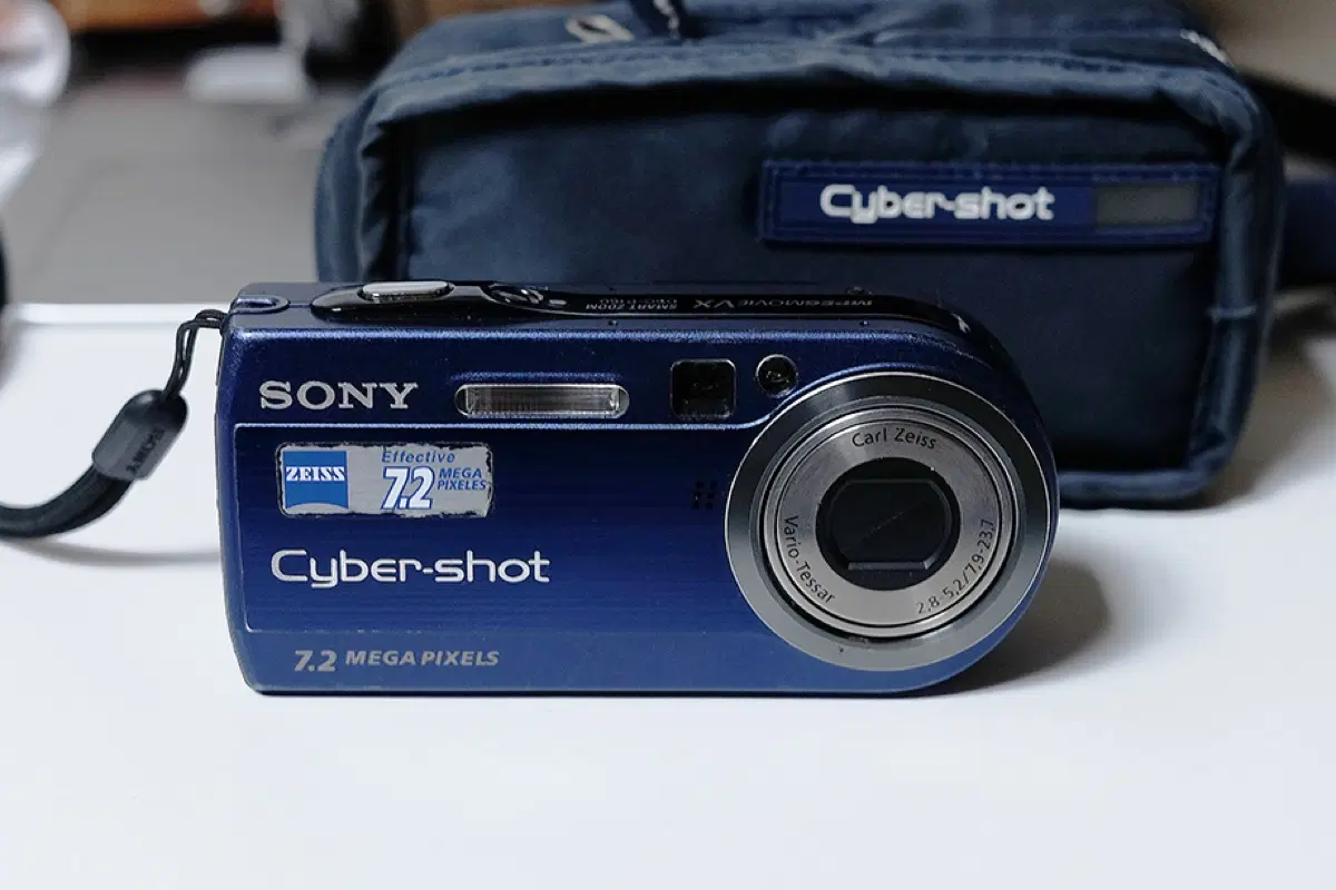 소니 사이버샷 빈티지디카 팝니다 (SONY CyberShot DSC-P150, color:BLUE)