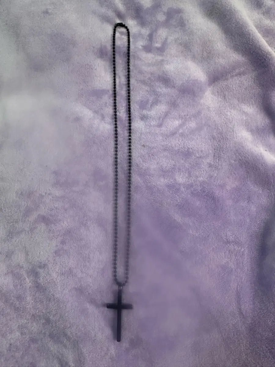 미사용 디자인 멋지고 시크한 블랙 색상 십자가 볼체인 롱 목걸이 패션 악세사리 판매합니다