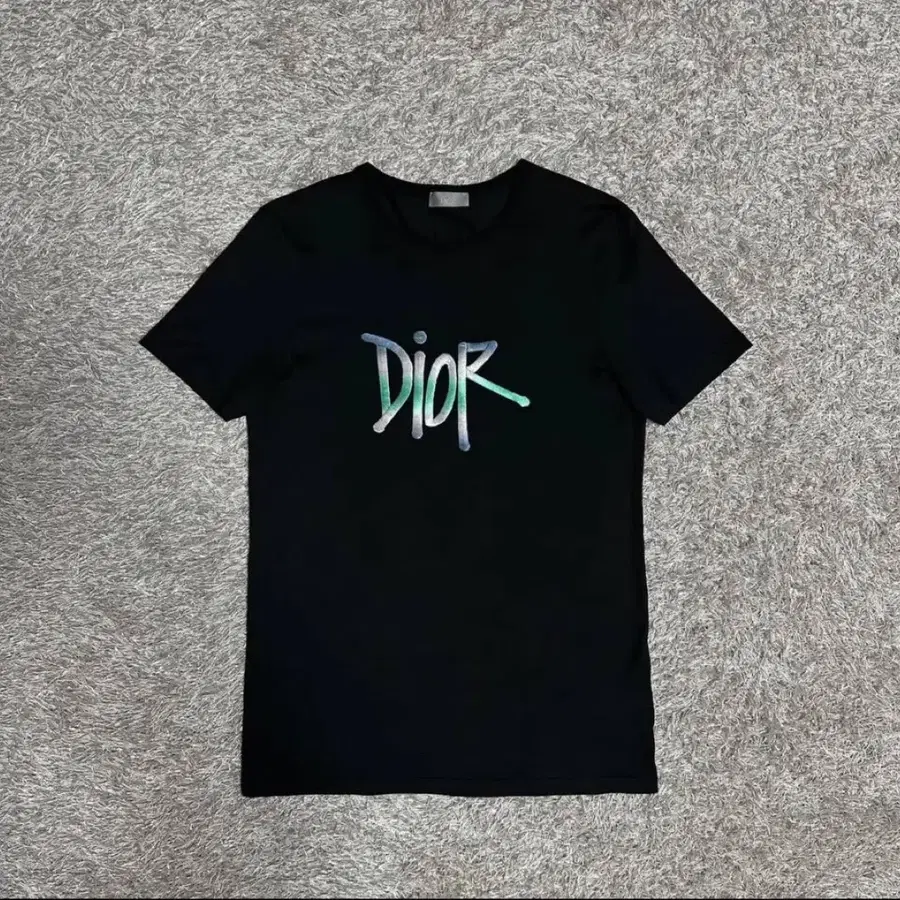 [정품] 디올 DIOR 반팔 티셔츠 블랙 XS / 정품 / A급