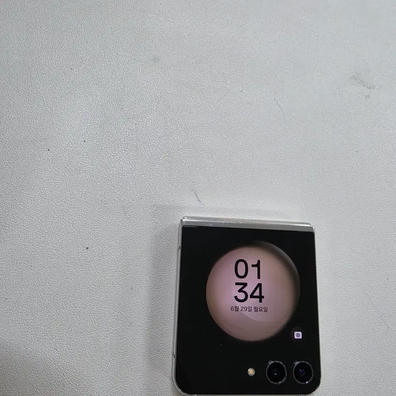 갤럭시 Z플립5 화이트 512GB 무잔상 정상공기기 중고폰