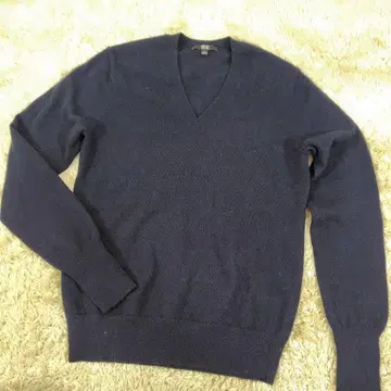 UNIQLO 캐시미어 V넥 스웨터 니트 네이비