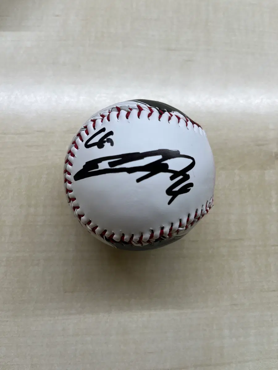 lg트윈스 신민재 30주년 기념구 싸인볼