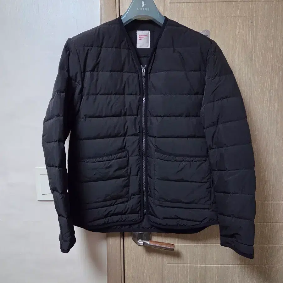 에잇세컨즈 경량 오리털 패딩 M