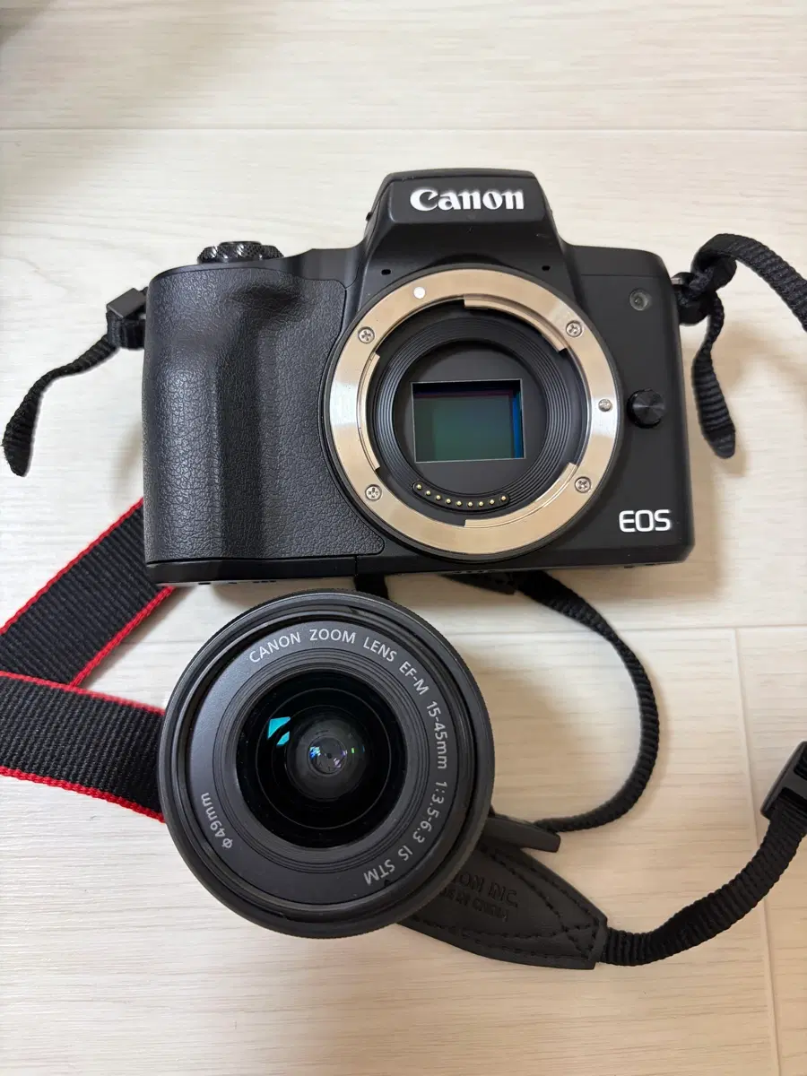 캐논 EOS M50 미러리스 카메라 풀박스 (15-45mm 렌즈) / 가격내림