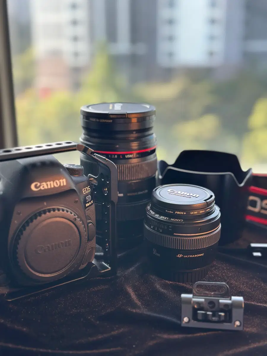 캐논 EOS 5D MARK IV 카메라 렌즈 포함 풀박스 스몰리그 2470렌즈