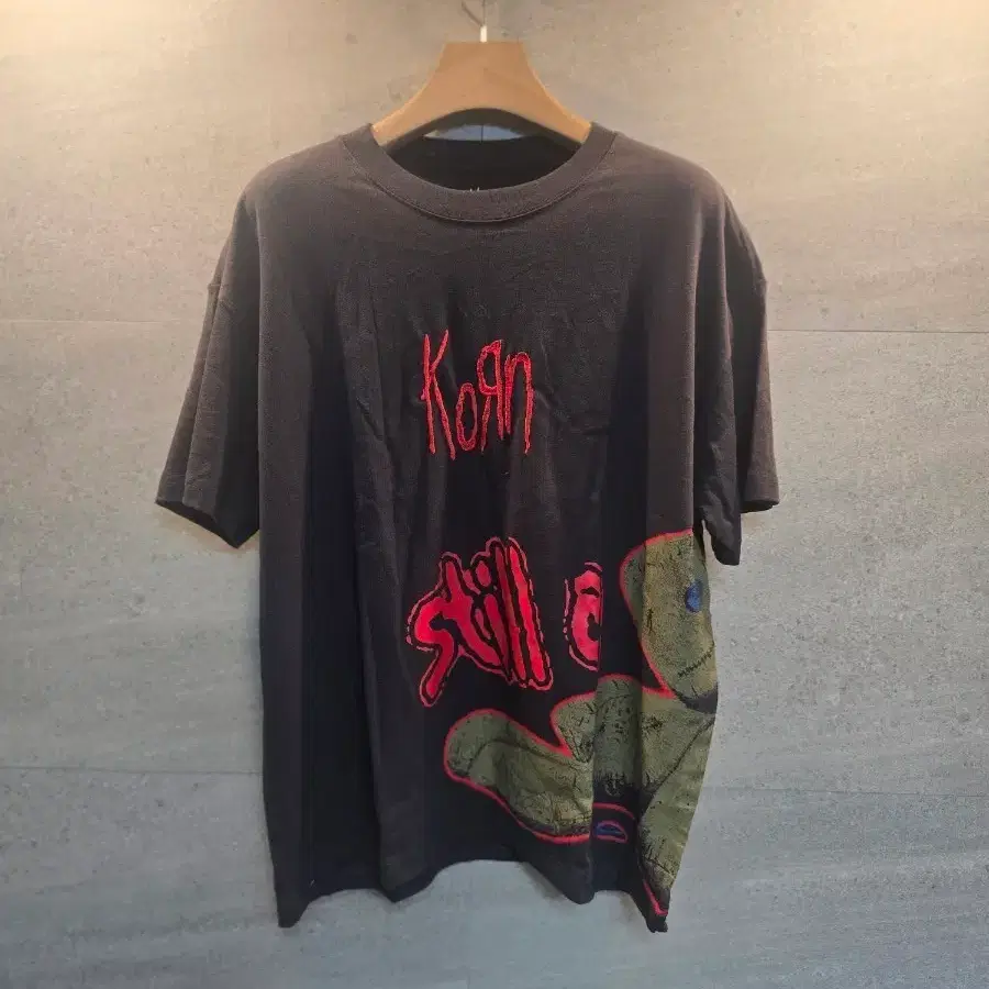 Korn 스틸라. 오피셜 굿즈. 반팔티 미착.