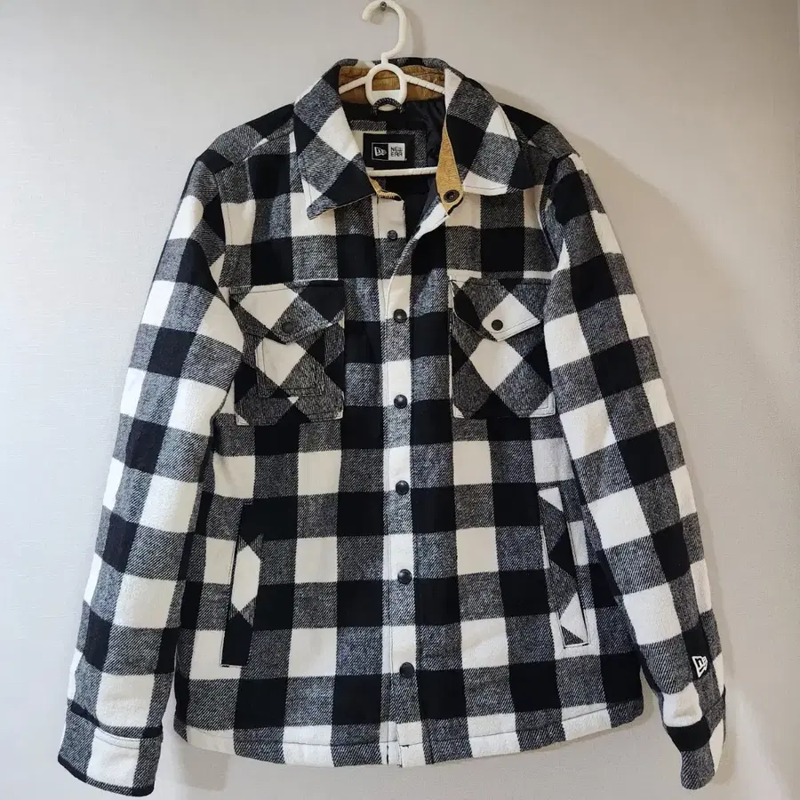 뉴에라 버팔로 체크 워크 자켓 S(M~L)