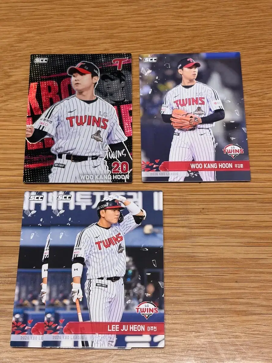 LG TWINS 엘지 트윈스 KBO플러스카드 크보 케이비오 카드 홀로그램 노멀 노말 우강훈 이주헌