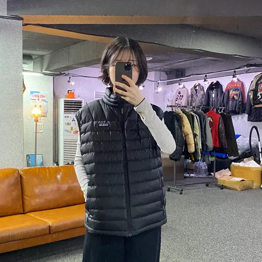 파타고니아 블랙 경량 패딩 베스트 B6043