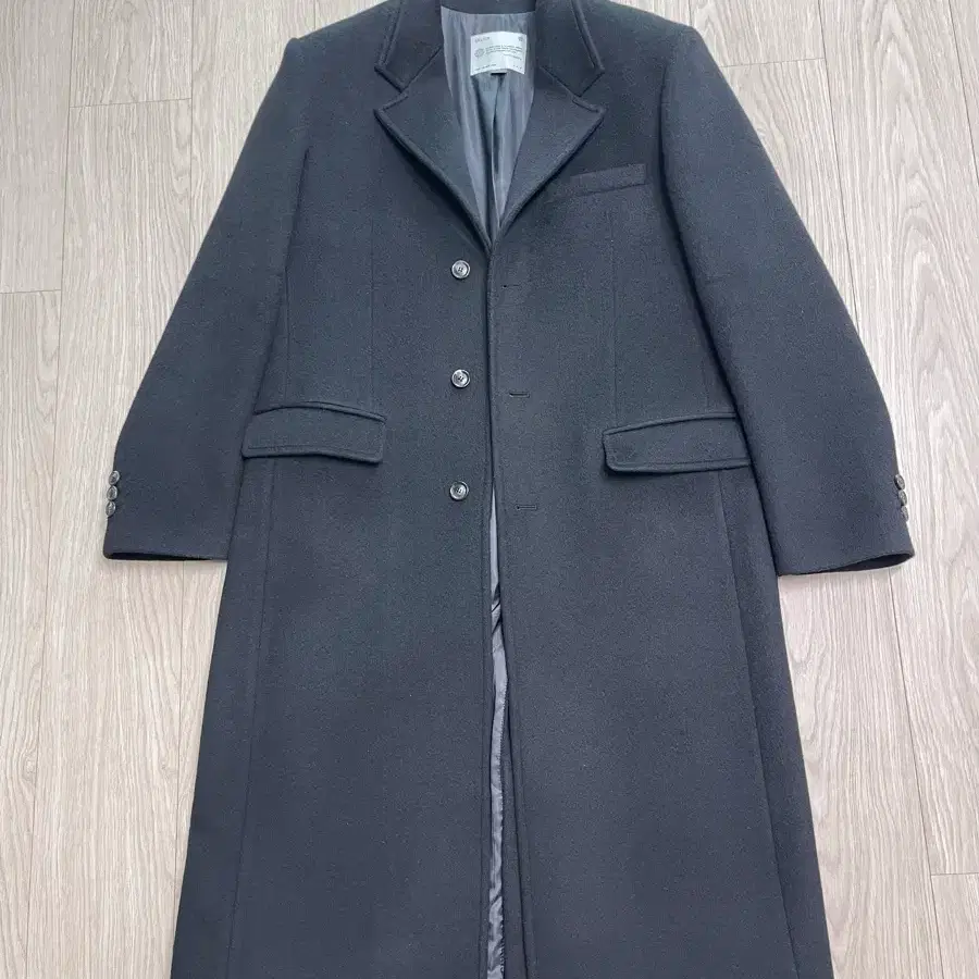 벨리에 25FW 버티컬 싱글 코트