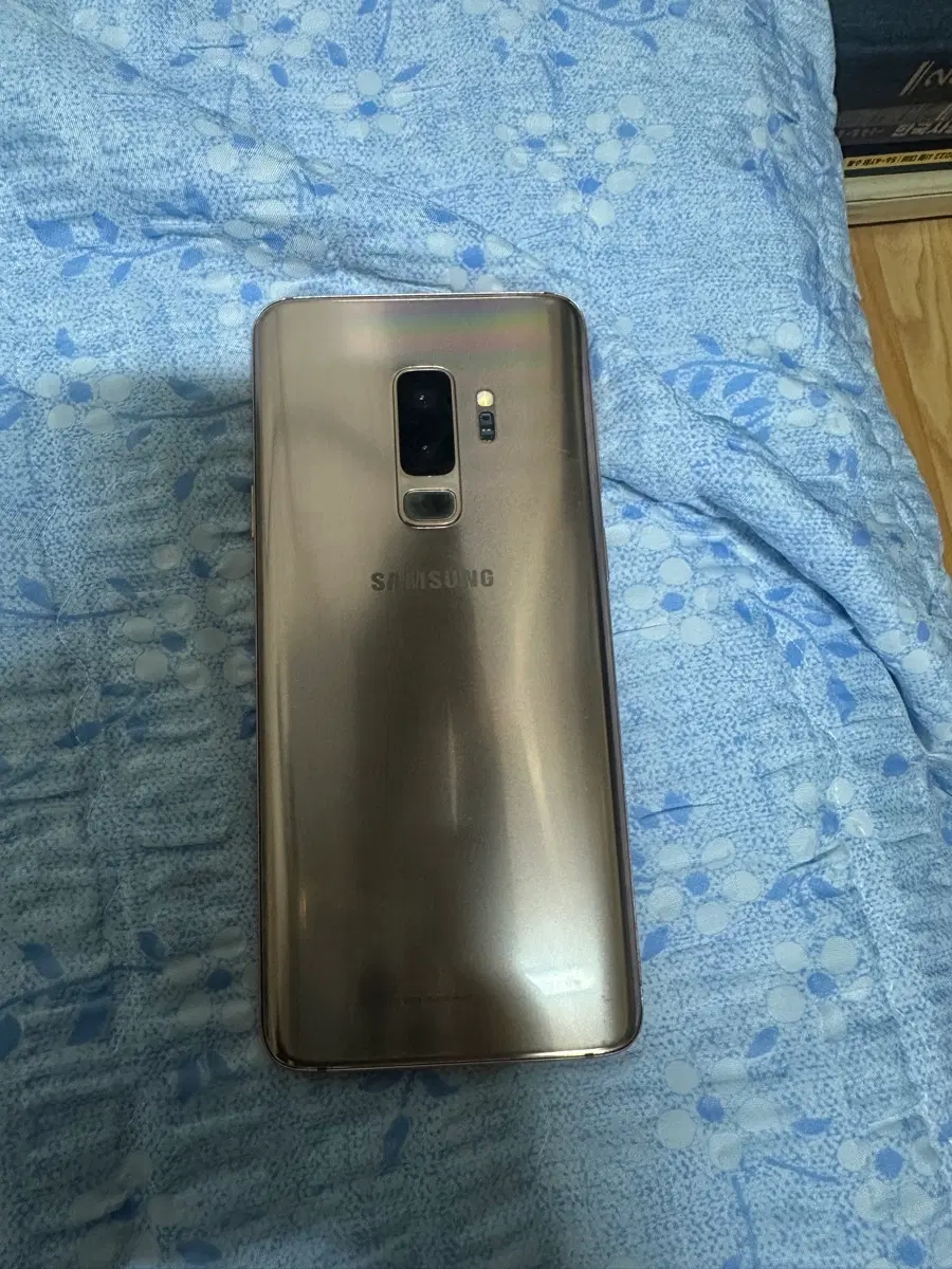 삼성 갤럭시 S9+ 샴페인골드