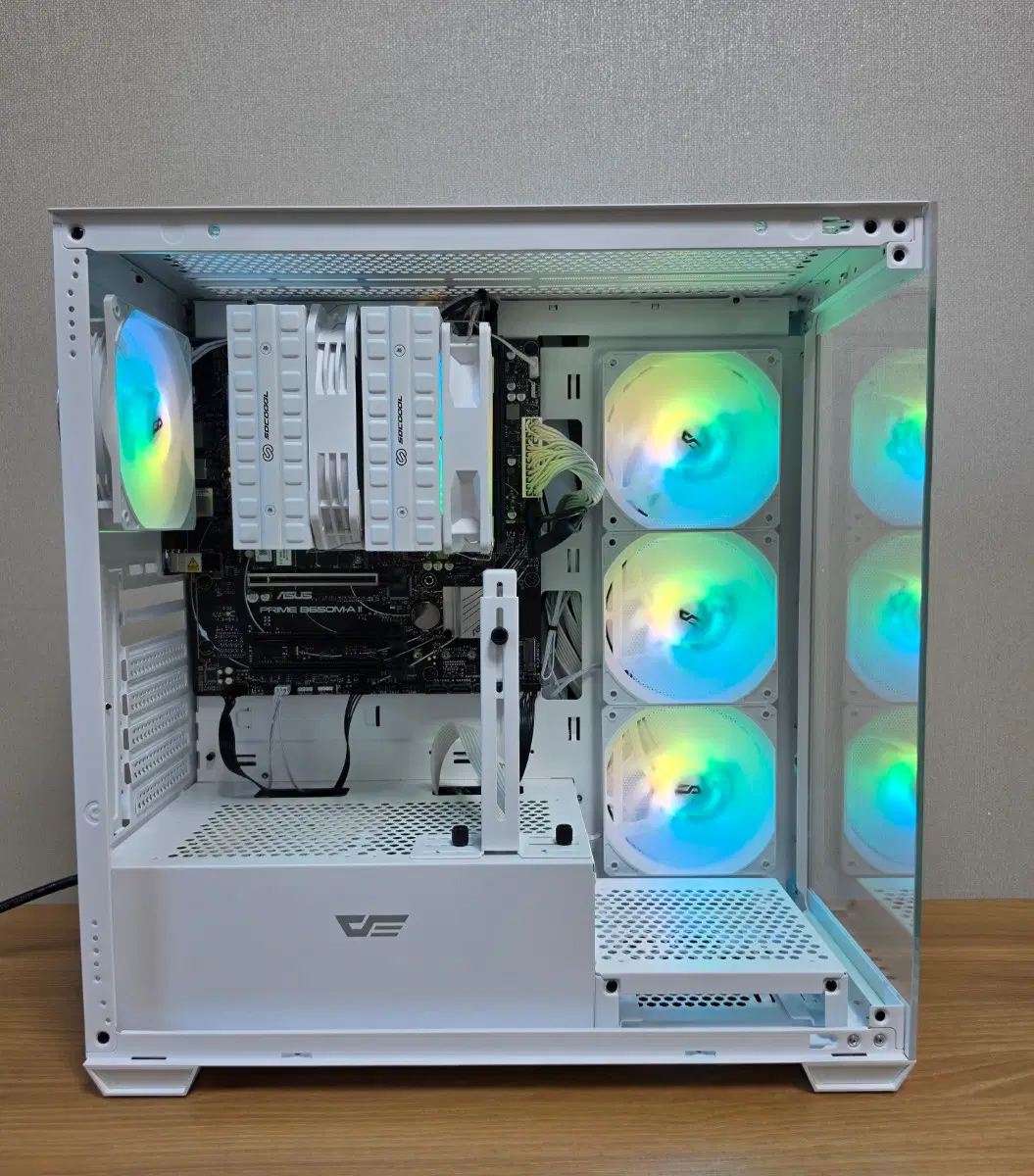 7800x3d 반본체 컴퓨터 화이트 데스크탑
