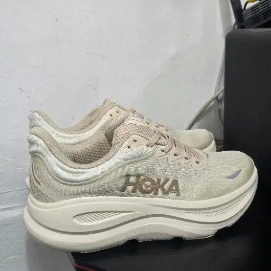 호카 오네오네 본디 8 베이지 230