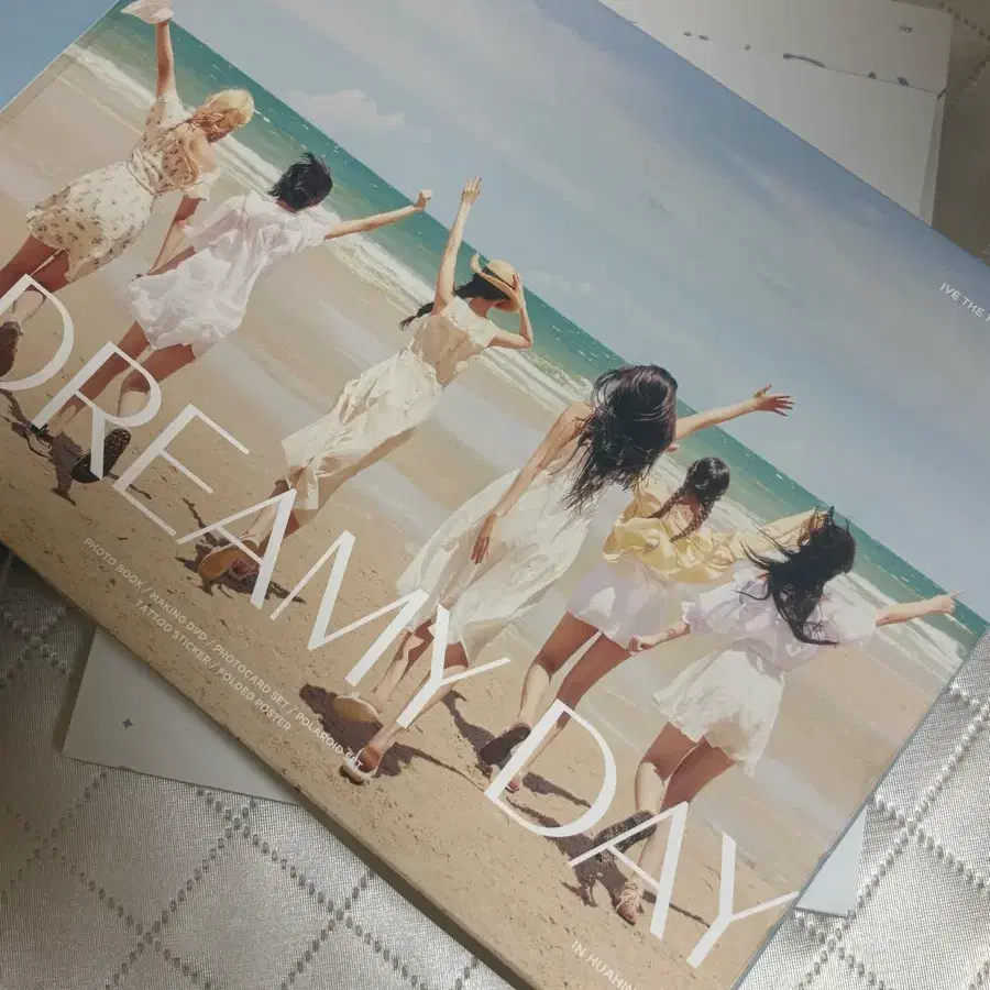 아이브 IVE A DREAMY DAY 포토북 앨범 판매합니다