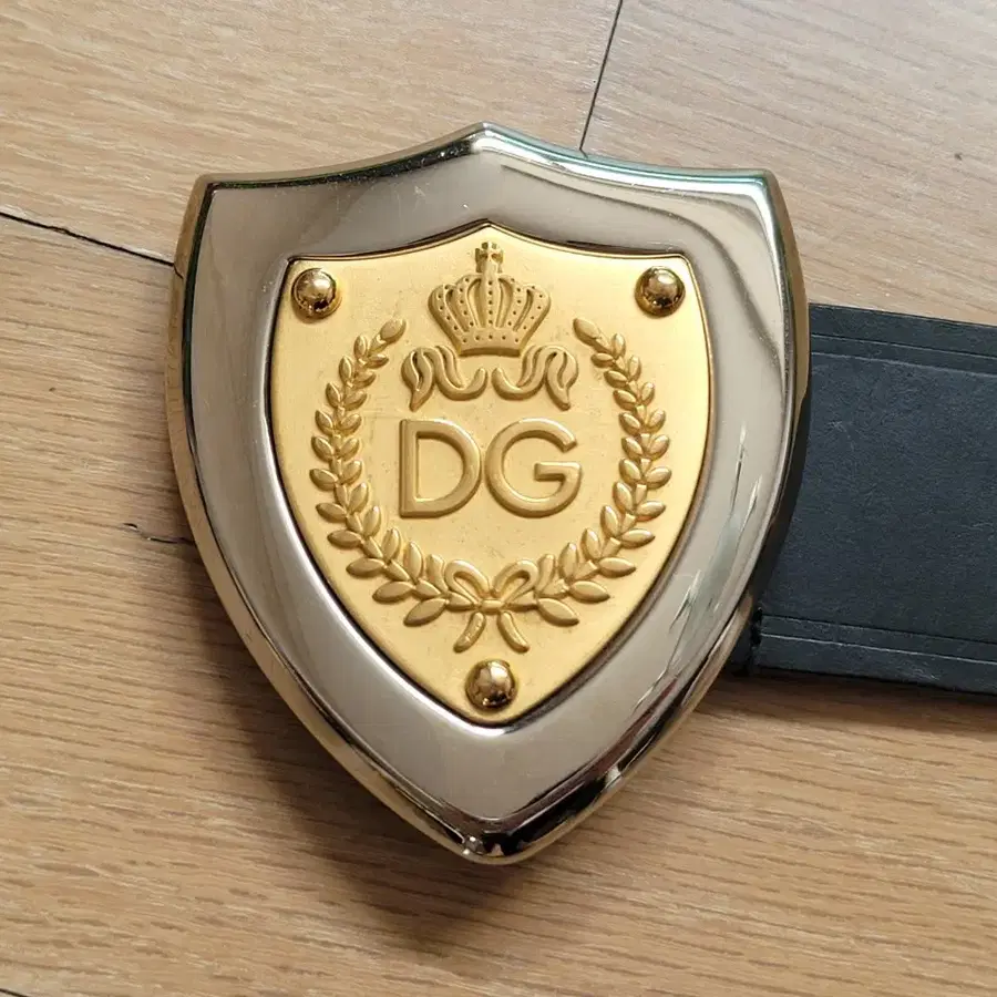 돌체앤가바나 은장 금장 방패 벨트 DG쉴드버클벨트