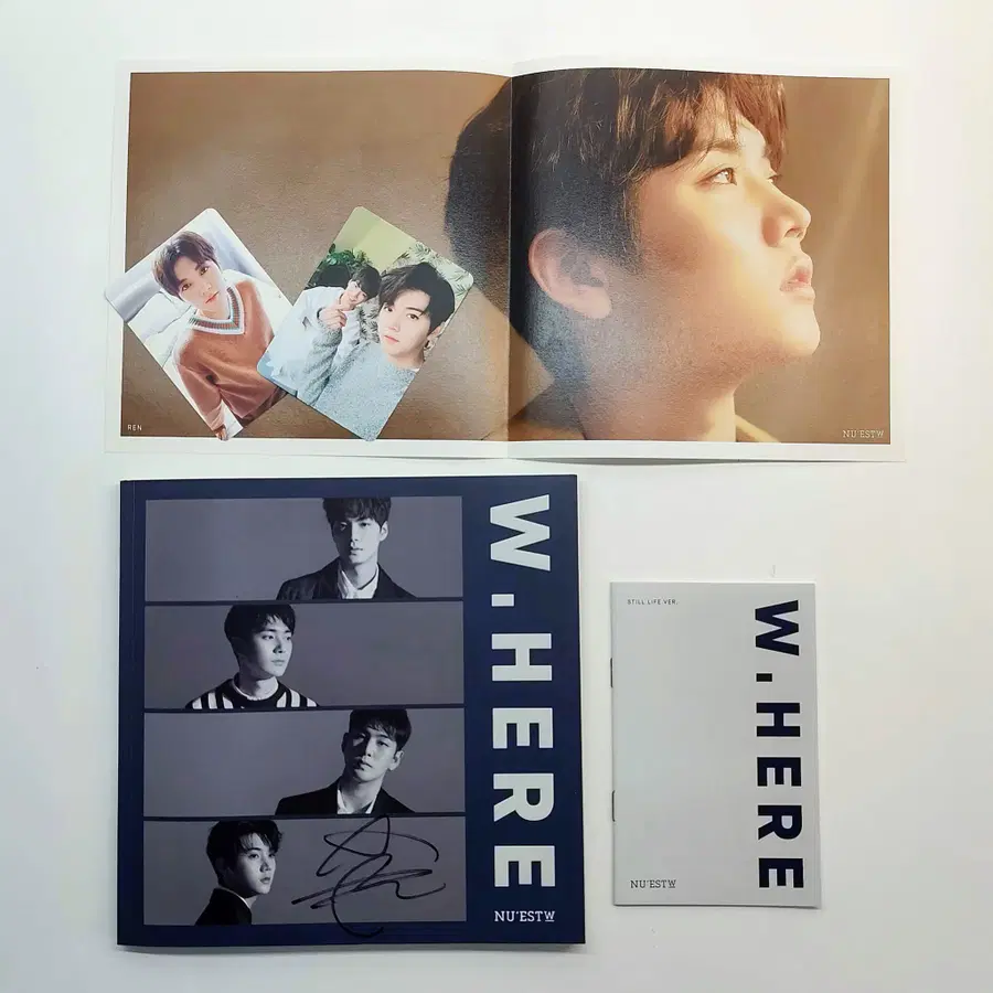 [친필사인] 뉴이스트 W 미니 1집 W, HERE 포트레이트 버전 렌 친필 사인 앨범