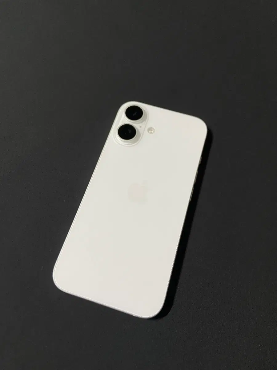 아이폰 16 화이트 128GB 풀박스 S급