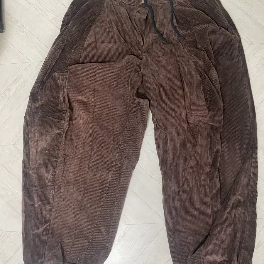디엠빈티지 코듀로이 브라운 두붙바