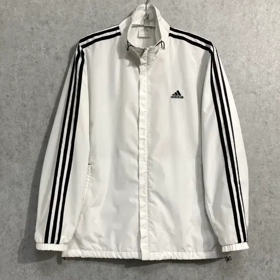 [100] Adidas 아디다스 검흰 윈드자켓 트랙탑