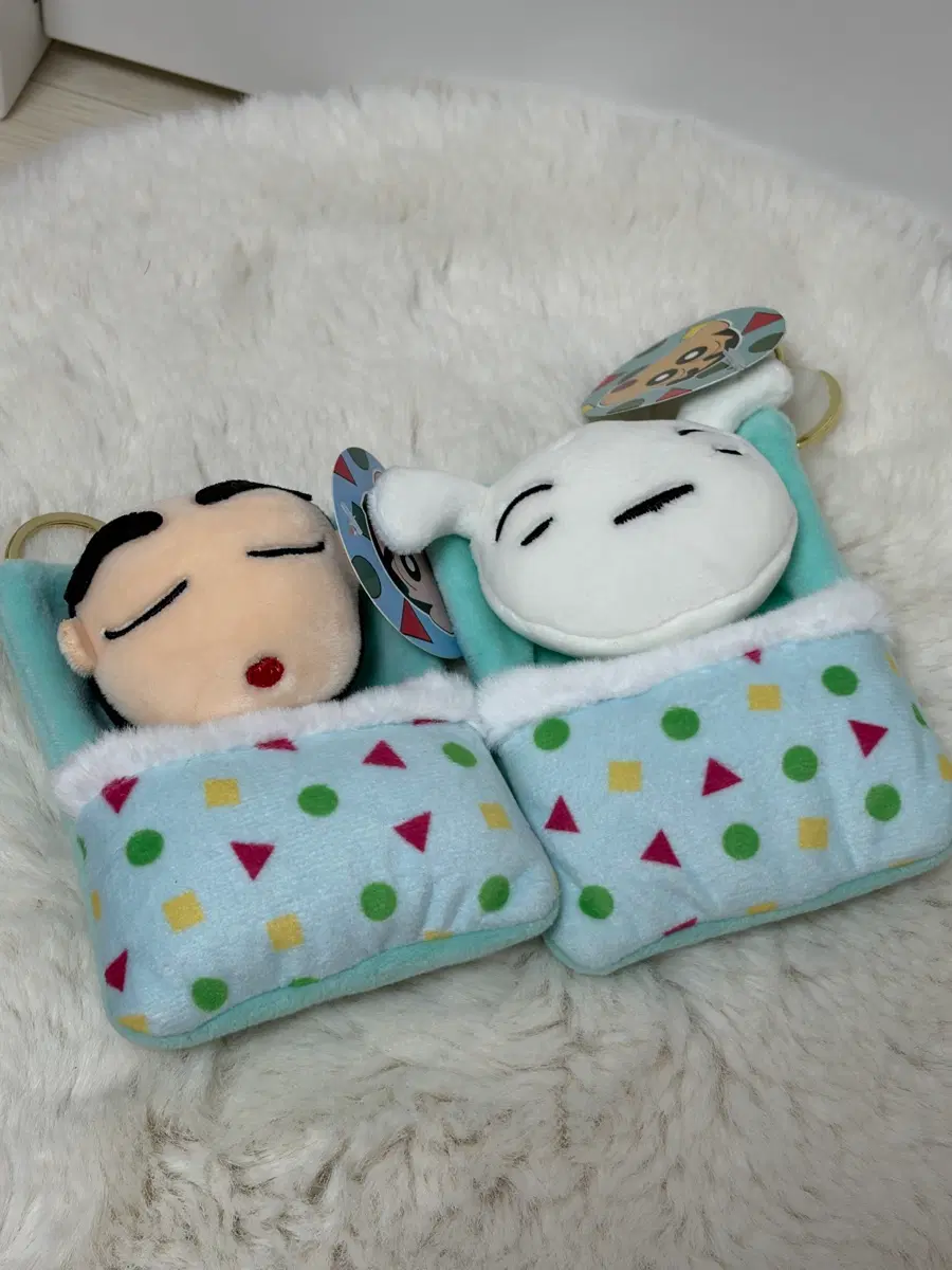 (새상품) 짱구 흰둥이 이불 쏙 키링 인형 세트 + 덤