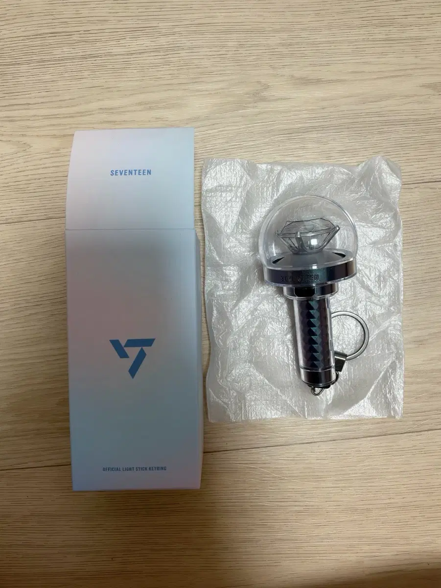 세븐틴 응원봉 키링(Official Light Stick Ver.3 Keyring)
